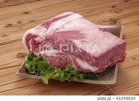 牛肉の塊 43249034