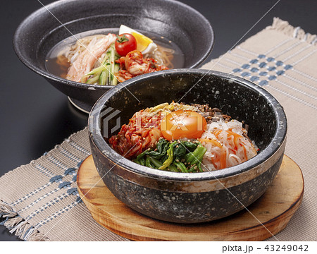 石焼ビビンバと韓国冷麺 43249042