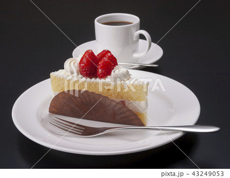 ショートケーキとコーヒー ショートケーキとコーヒー 43249053