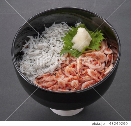 しらすと桜えびの丼 43249290