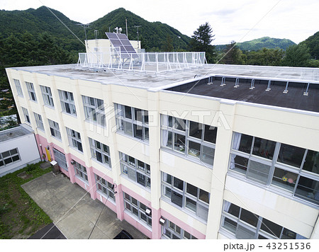 小学校の校舎（空撮） 43251536