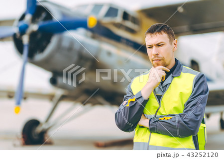 airport worker support airport worker support 43252120