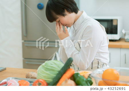 Housework Housework 43252691