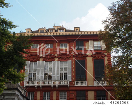 赤の宮殿 43261568