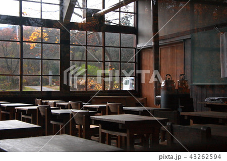 秋の校舎 43262594