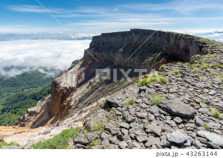 硫黄岳爆裂火口の写真素材