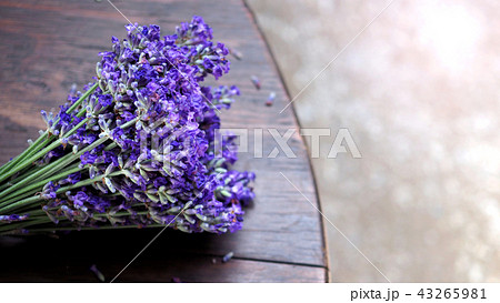 Lavender bouquet on wood table Lavender bouquet on wood table 43265981