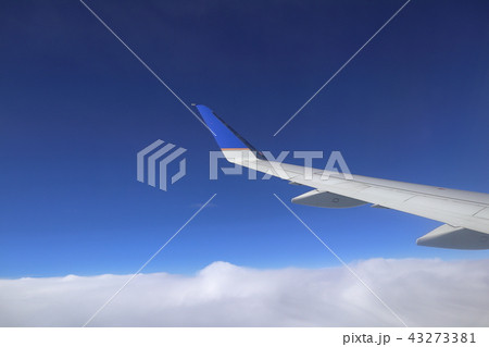 高度１万メートルの風景　航空機から見た青空 43273381