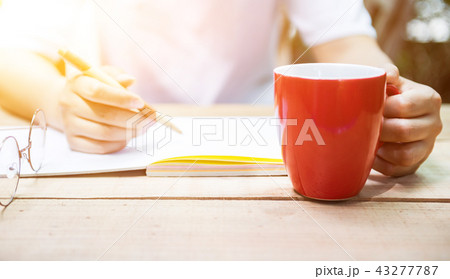 Fresh start of the day with hot tea in the morning 43277787
