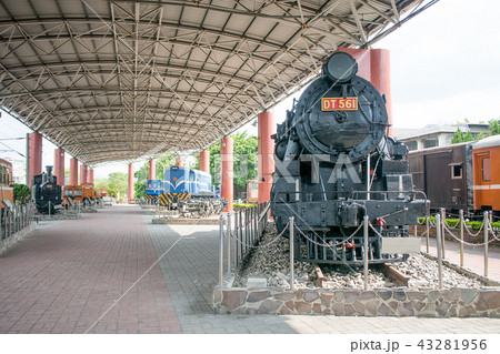 台湾　苗栗市（ミャオリー）　苗栗鉄道文物展示館　DT561テンダー型蒸気機関車（国鉄クンロク同形） 43281956