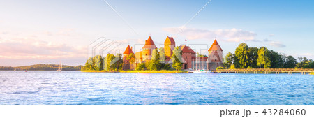 Old castle in sunset time. Trakai, Lithuania 43284060