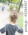 双子の夏のお散歩 43284307