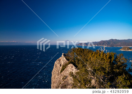 （静岡県）西伊豆の海岸線・烏帽子山 43292059