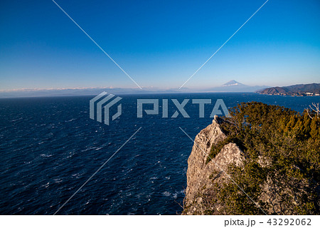 （静岡県）西伊豆の海岸線・烏帽子山 43292062