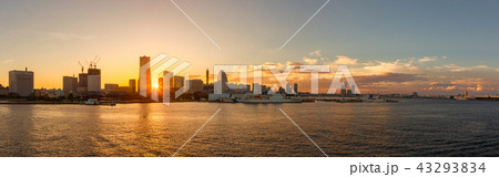 横浜みなとみらい　夕景　パノラマ 43293834