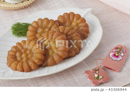伝統的な食べ物 韓菓 花の形 43306944