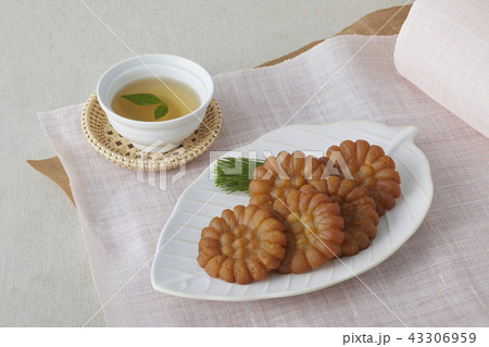 薬と 薬菓 伝統茶 43306959