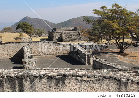 青空のソチカルコ遺跡 ケツァルコアトル神殿 世界遺産 メキシコ 青空のソチカルコ遺跡 ケツァルコアトル神殿 世界遺産 メキシコ 43310218