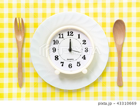 時計　食事時間　テーブルウェア　ランチ　昼ごはん 43310669