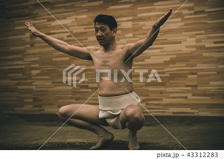 Sumo wrestling Sumo wrestling 43312283
