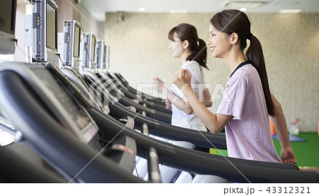 ランニングマシーン 女性 ランニングマシーン 女性 43312321