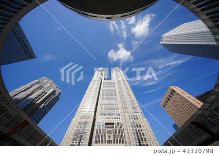 日本の東京都市景観 東京都庁や超高層ビルなどを望む 43320798