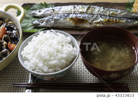 秋刀魚の塩焼き定食 43323615