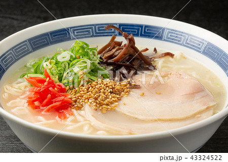 とんこつラーメン 43324522