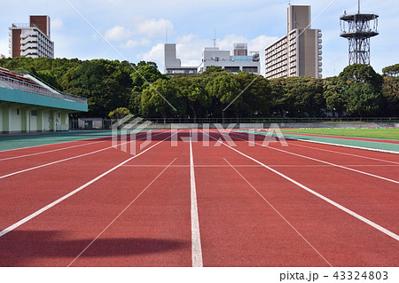 陸上競技場のトラックの写真素材