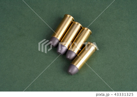 The Wild West period Revolver cartridges   43331325