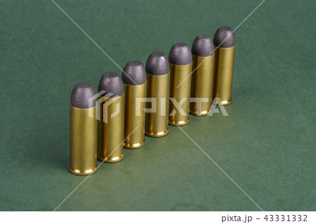 The Wild West period Revolver cartridges   43331332