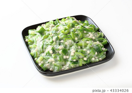 かき混ぜた茹でオクラ かき混ぜた茹でオクラ 43334026