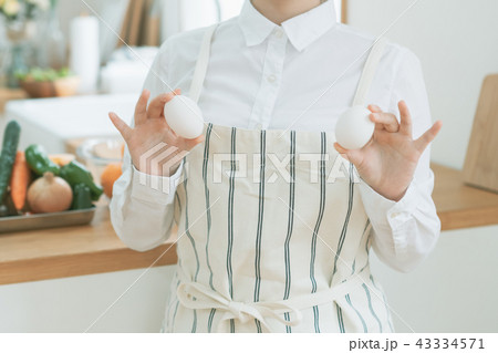 Housework 43334571