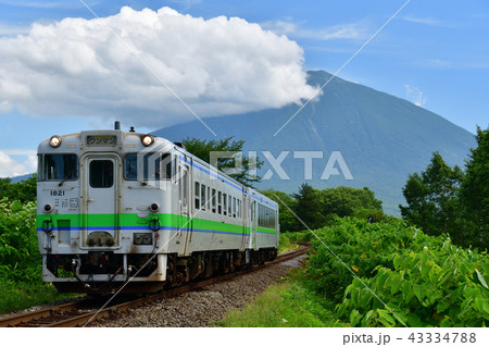 キハ40と羊蹄山 キハ40と羊蹄山 43334788