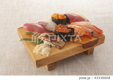 にぎり寿司盛り合わせ にぎり寿司盛り合わせ 43336608