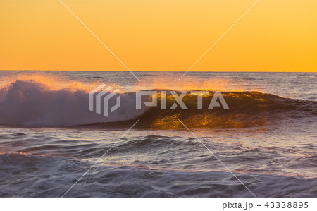 Sea sunset 43338895