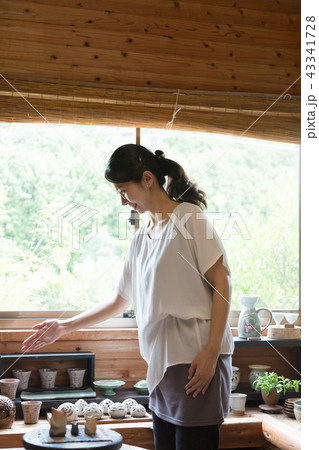 女性陶芸家 女性陶芸家 43341728