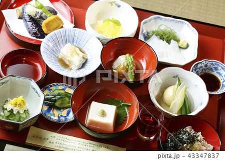 宿坊の精進料理 43347837