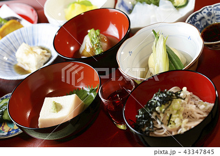 宿坊の精進料理 43347845