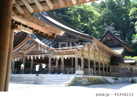 美保神社の社殿は歴史の重みを感じさせてくれます 43348223