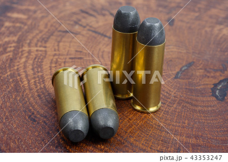 The .45 Revolver cartridges Wild West period The .45 Revolver cartridges Wild West period 43353247