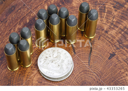 Revolver cartridges and Silver Dollar Wild West Revolver cartridges and Silver Dollar Wild West 43353265
