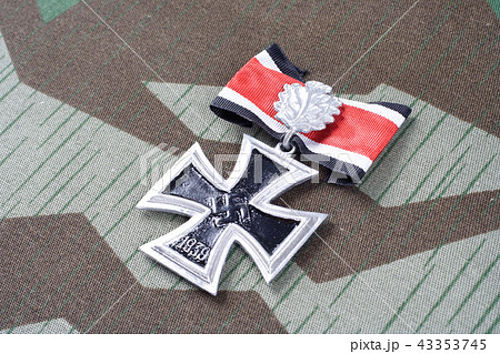 Knight's Cross of the Iron Cross on uniform 43353745