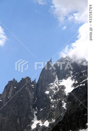 モンブラン山塊の針峰 モンブラン山塊の針峰 43358764