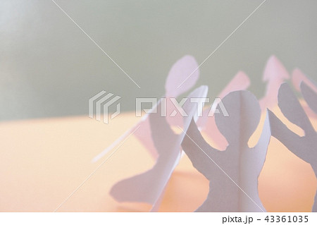 手をつないで 43361035