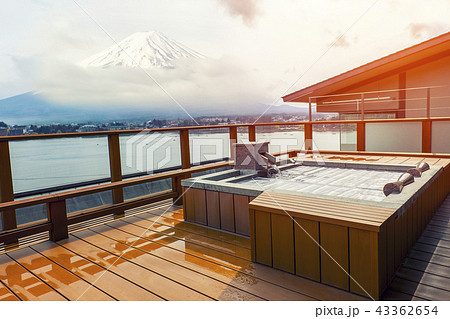 Japanese open air onsen 43362654