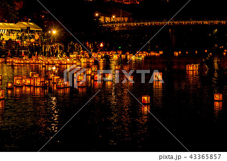 燈ろう流し 43365857