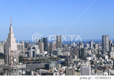 日本の東京都市景観 「建設中の新国立競技場」や東京タワー、六本木ヒルズなど、街並みを望む 日本の東京都市景観 「建設中の新国立競技場」や東京タワー、六本木ヒルズなど、街並みを望む 43366031