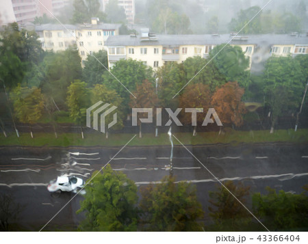 Traces of dried drops of dirty water on the glass. 43366404