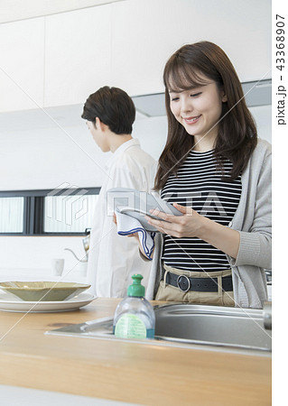 ライフスタイル　夫婦　カップル　 43368907